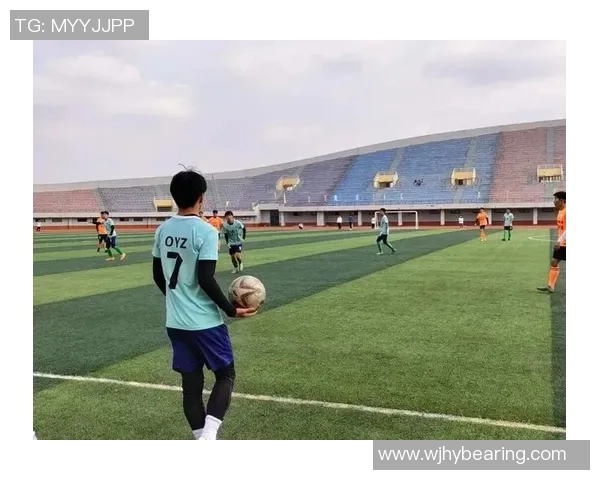 周敏专访：从绿茵场到人生舞台的足球旅程回顾与展望